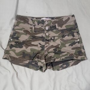 BOGO🌟 Camo Highwaisted Shorts